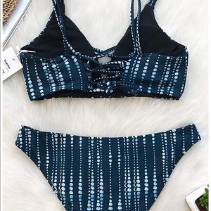 Brand new cupshe 2 piece swimsuit, size L.